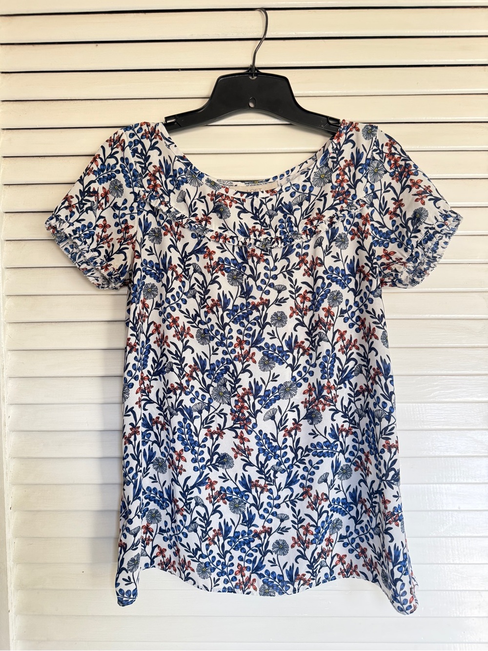 Floral Short-Sleeve Scoop Neck Floral Top - Blue & Rust on White